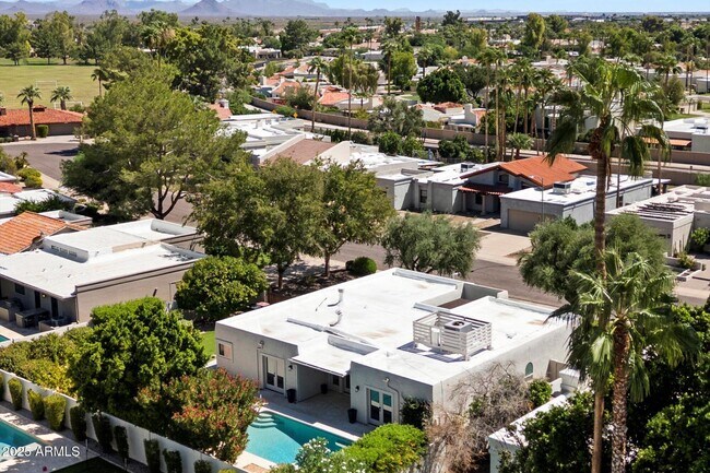 Building Photo - 8338 E San Rafael Dr