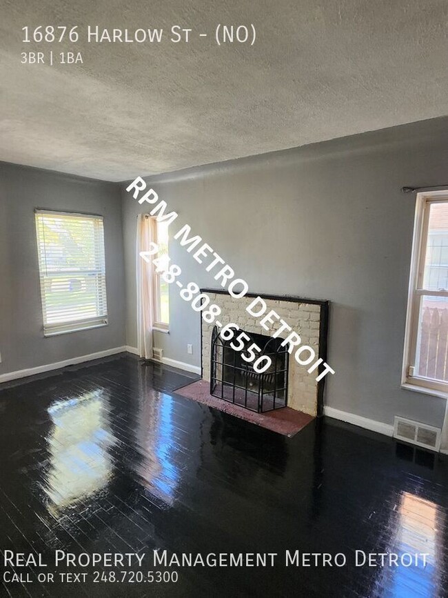 Building Photo - Great Brick Bungalow in Detroit