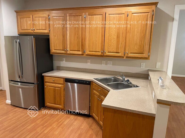 Building Photo - 11112 Ridge Oak Dr