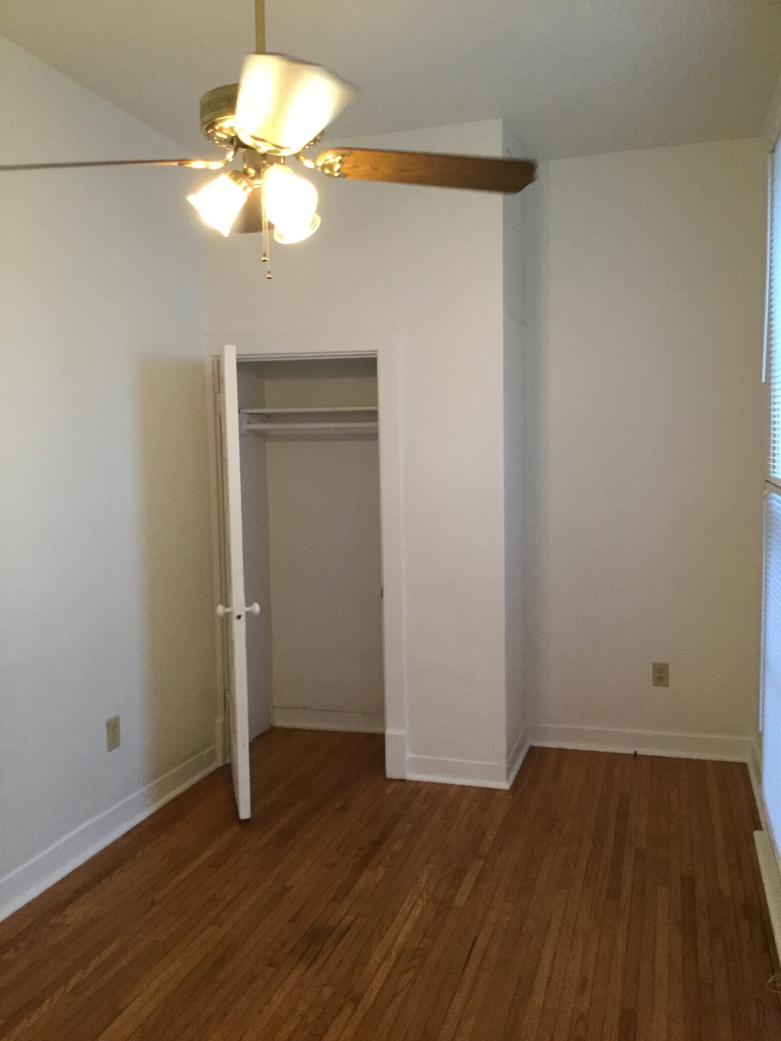 Building Photo - 1215 Liberty St