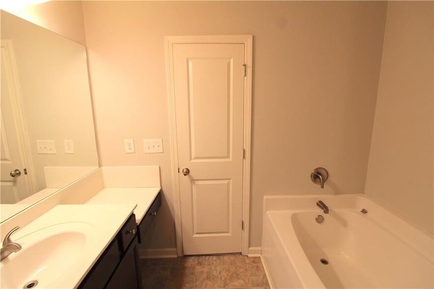Building Photo - 4753 Beacon Ridge Ln
