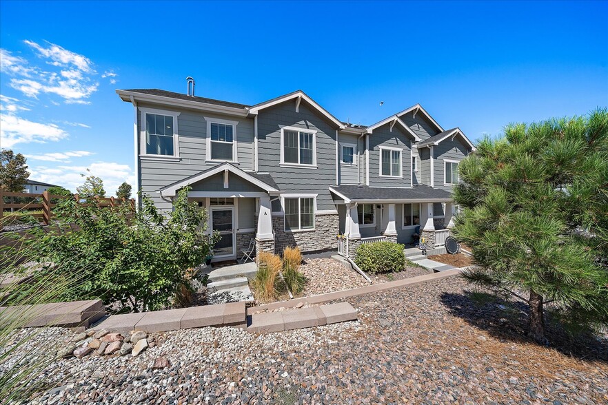 End Unit - 16836 E 118th Dr