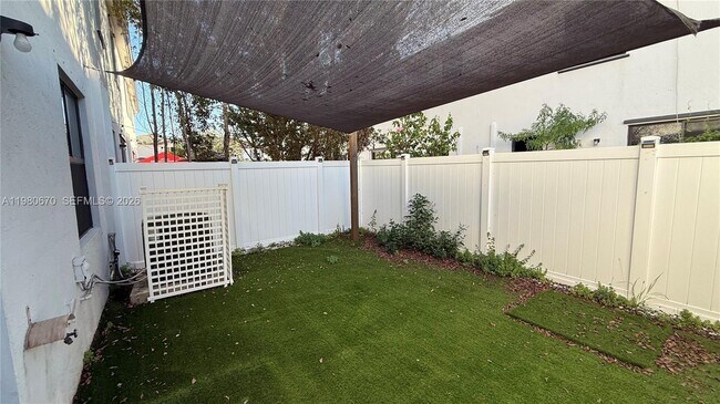 Building Photo - 10348 W 33rd Ln