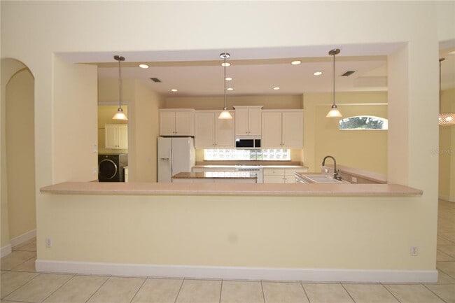 Building Photo - 17 Oasis Cir