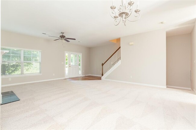 Building Photo - 860 Riverdance Dr NW