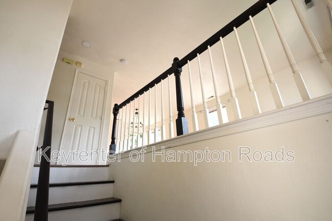 Building Photo - 1109 Lady Ashley Dr