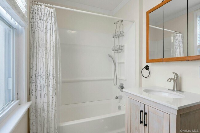 Building Photo - 24 Firth St