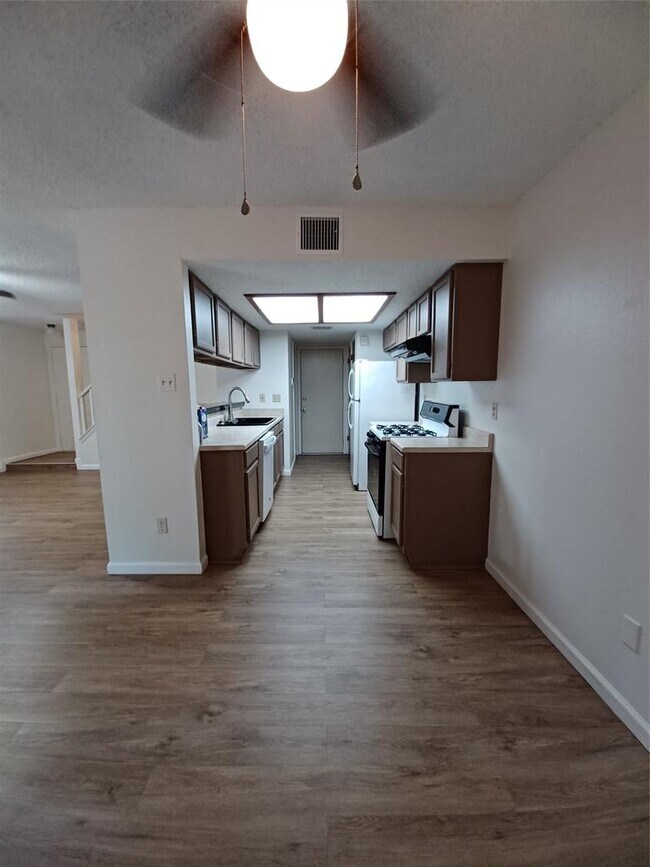 Building Photo - 8105 Tuscarora Trail