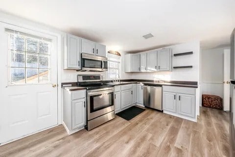 Building Photo - 14 Old Mayfair Rd