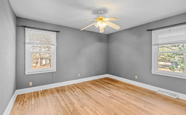 Building Photo - 420 Brock St