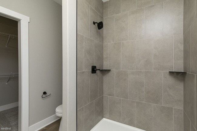 Building Photo - 3 br, 2.5 bath House - 529 Meadows Ct