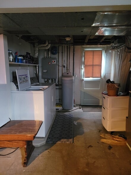 Building Photo - 4010 7th Ave