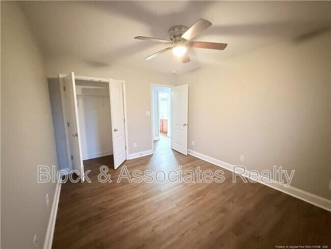 Building Photo - 471 Century Dr