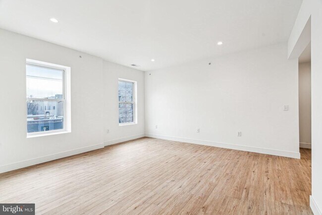 Building Photo - 1254-56 S 18th St