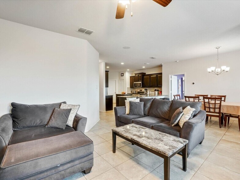 Building Photo - 10704 Ersebrook Ct