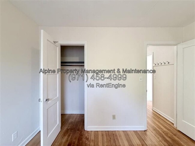 Building Photo - 1017 NE Birchwood Dr