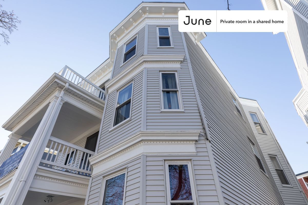 Building Photo - Room in Shared 4 bed/2 bath home in Savin Hill