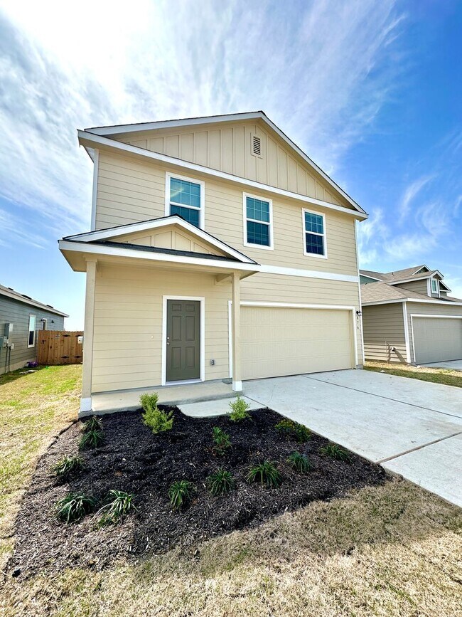 Building Photo - Coming Soon!  Late July Move in Available...