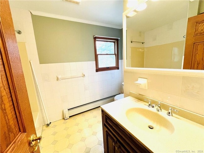 Building Photo - 21 Cottage St