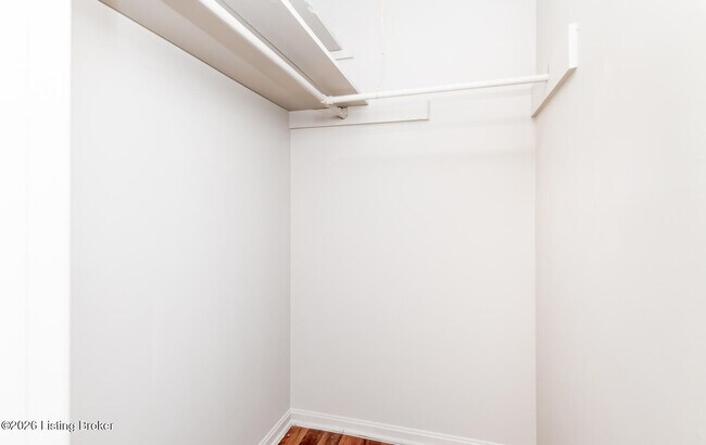 Building Photo - 2515 Brownsboro Rd