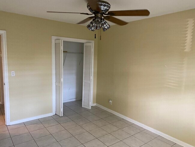 Building Photo - 1172 Surf Rd