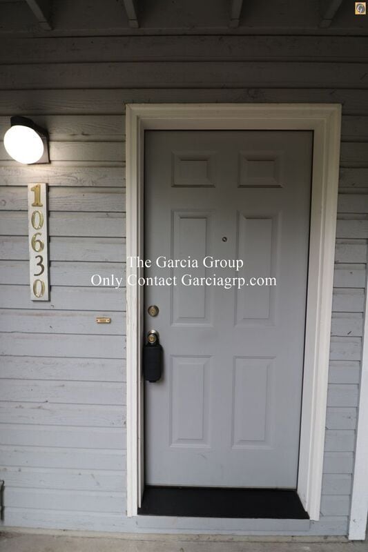 Building Photo - 10630 SW 49th Ave