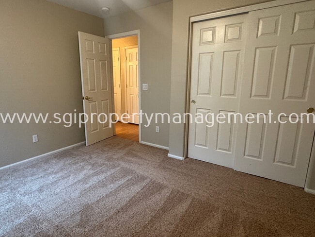 Building Photo - 2191 W Goldmine Mountain Dr