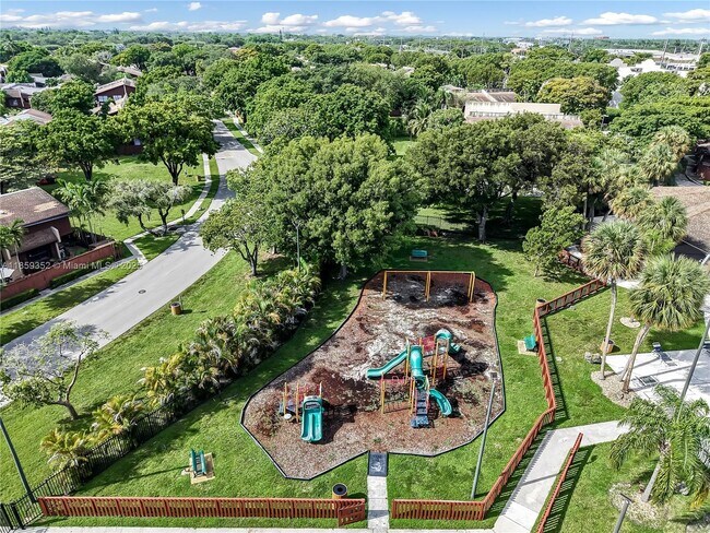 Building Photo - 7123 SW 115th Pl
