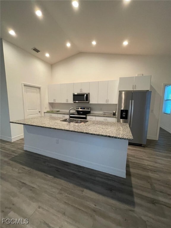 Building Photo - 8027 Buttercup Cir