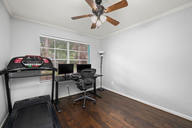 Building Photo - 202 W Greywing Cir