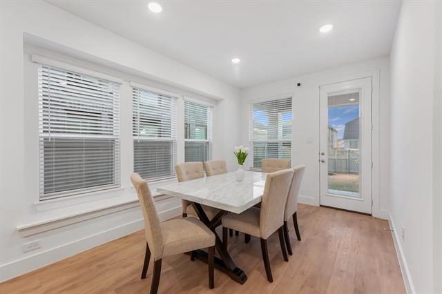 Building Photo - 2009 Daniel Dr