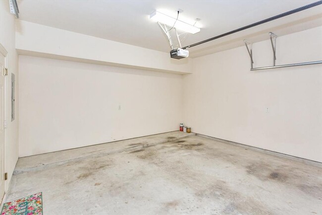 Building Photo - 6014 Hamman St