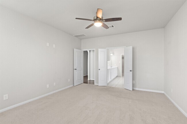 Building Photo - 29650 Kynndal Shore Dr
