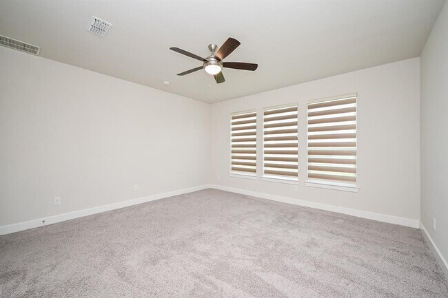 Building Photo - 21827 Erskine Peaks Pl