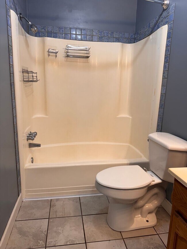 Building Photo - 3 Bed, 1 Bath Home located out in the country!
