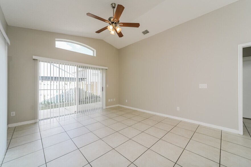 Building Photo - 3235 Brewster Dr