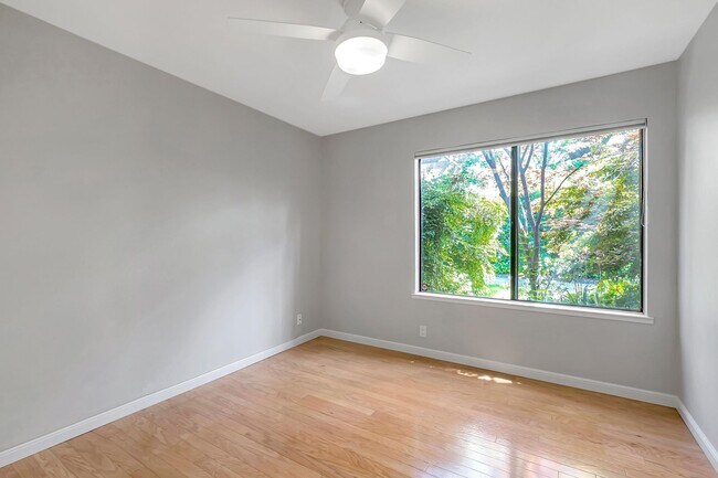Building Photo - Spacious Willow Glen Home with Two Private Patios!