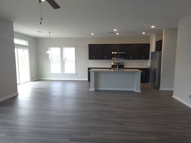 Building Photo - 101 Fenway St