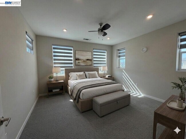 Building Photo - 2282 S Podere Dr