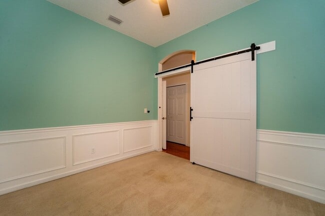 Building Photo - 109 Bilbao Dr