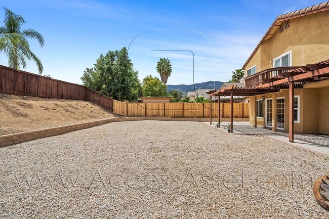 Building Photo - 32440 Beechwood Ln