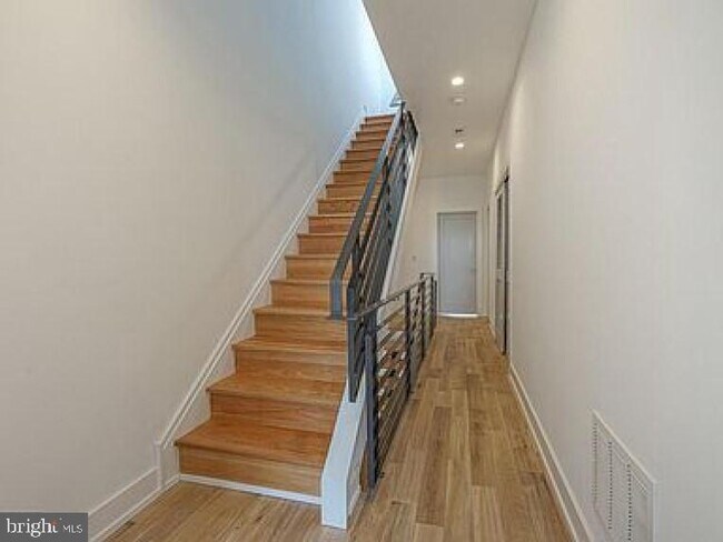 Building Photo - 1544 S 20th St