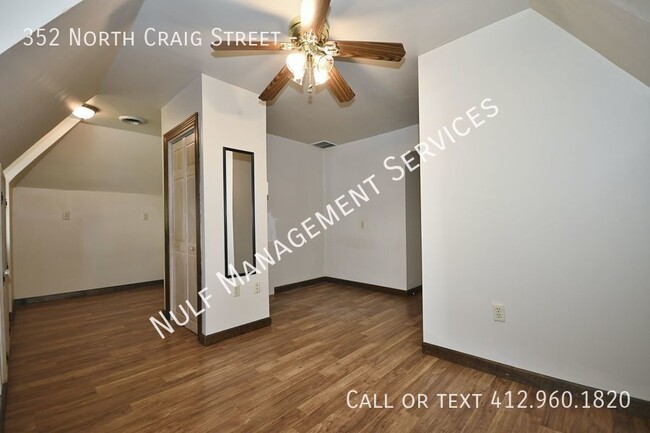 Building Photo - 3 Bed, 3 Bath Apartment in Oakland