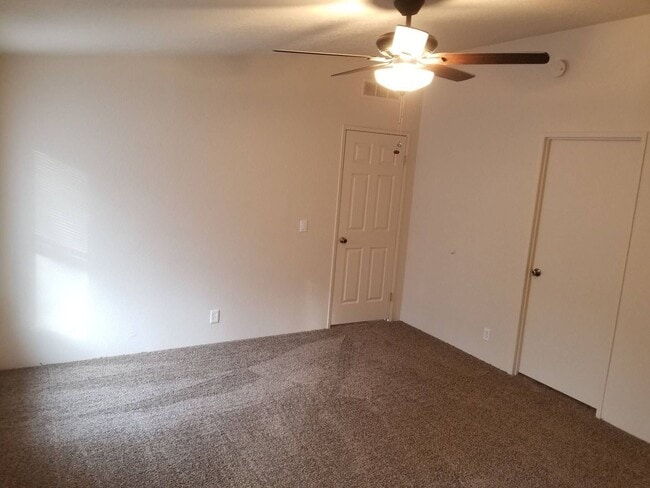 Building Photo - Pet Friendly 4 bedroom 2 bath home with a carport near Albany, OR