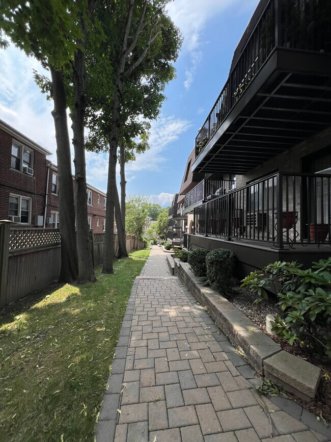 walkway - 107 North Broadway