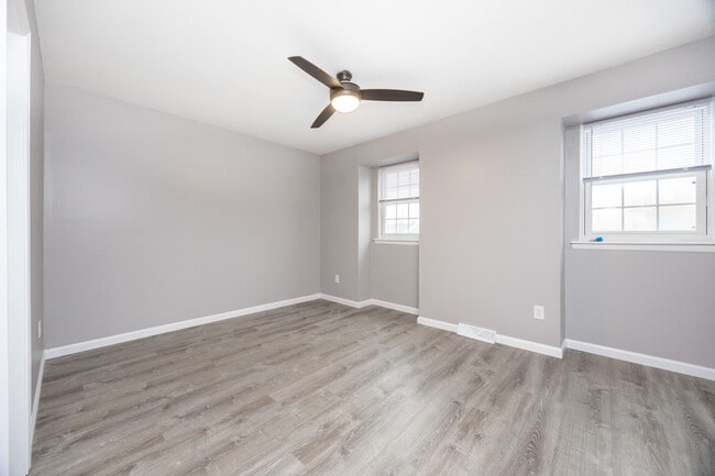 Building Photo - 1114 Bayless Pl