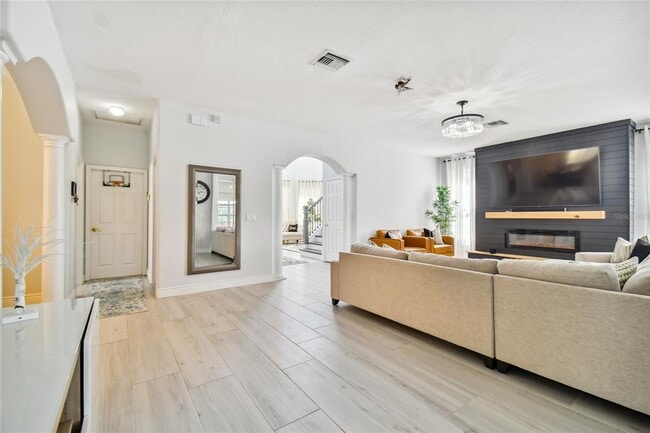 Building Photo - 18026 Java Isle Dr