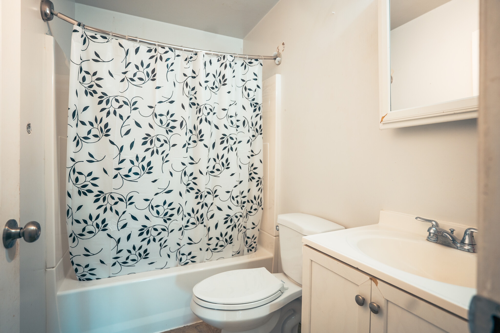 Building Photo - 1490 Brady Ave