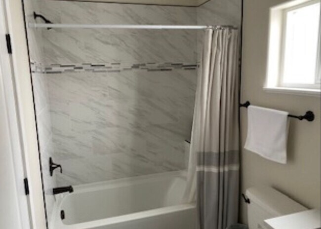 Building Photo - Furnished Westchester Lagoon Home