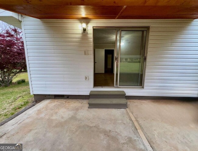 Building Photo - 606 Viewpoint Dr